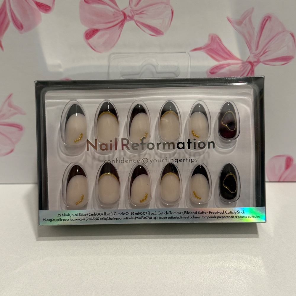 Nail Reformation French Tip Press‎ On Nails With Gold Detail Oval Shape 32 Count